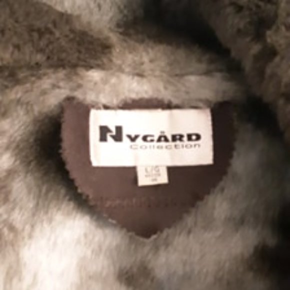 Womens Brown Faux Fur Coat. Size large - Picture 4 of 7